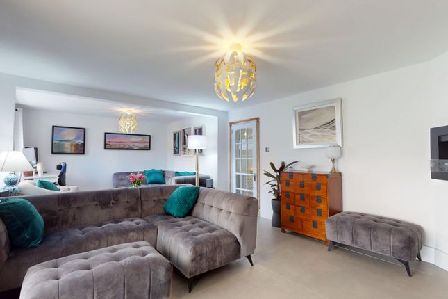 24, Briarmeadow Drive, Cardiff photo 2