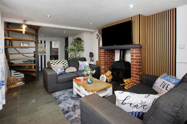 18 Willow Street, Teignmouth photo 2