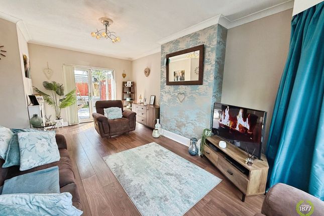 325 Brunshaw Road, Burnley photo 3