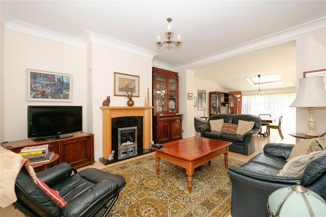 38, Moorland Avenue, Shipley photo 2