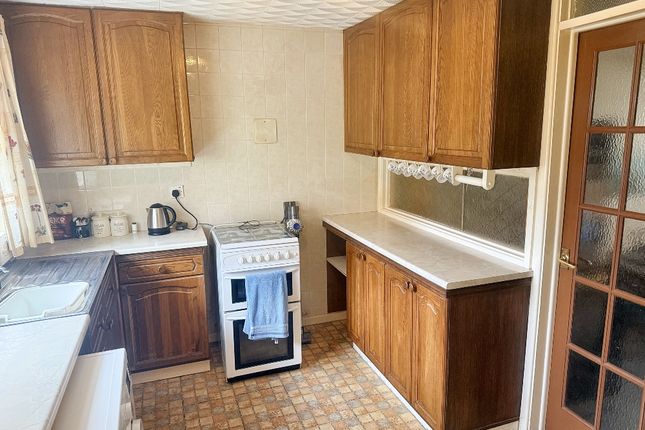 3, Holbrook Way, Chesterfield photo 3