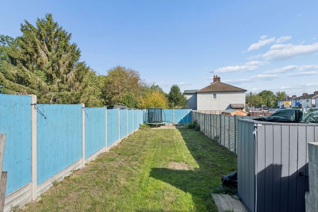 102 Melbourne Road, Bushey photo 4
