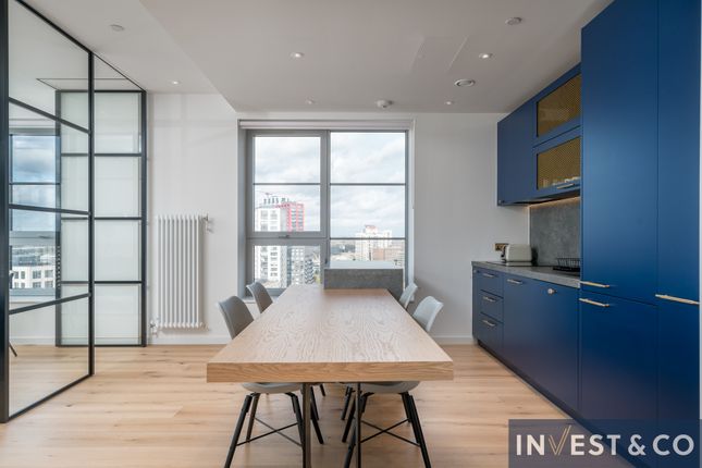 Flat for sale in Goodluck Hope Walk, London