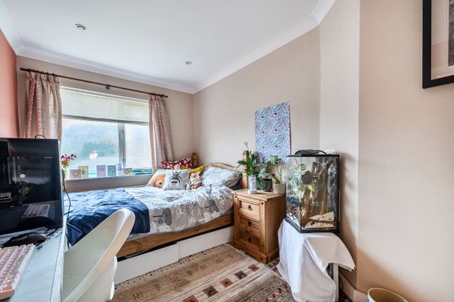 11, Fairy Lane, Devon photo 4