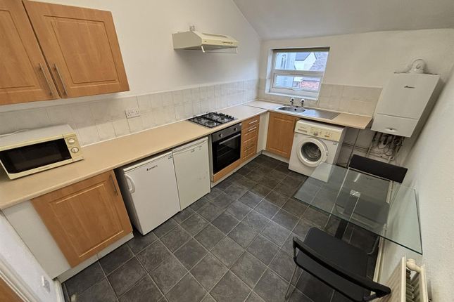 Grosvenor Road, Whalley Range photo 5