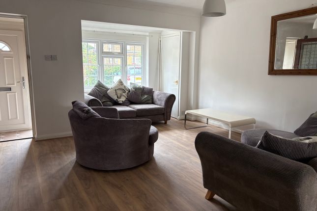 37, Villier Street, Uxbridge photo 2