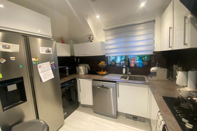 11, Lime Tree Court, St. Albans photo 2