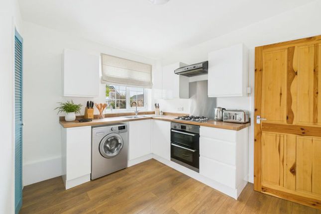 15 Veronica Drive, Nottingham photo 3