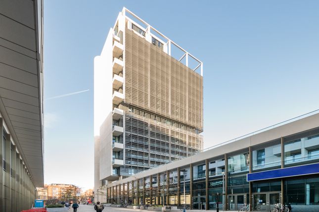 Thumbnail Flat for sale in East Tower Goodwin Street, London