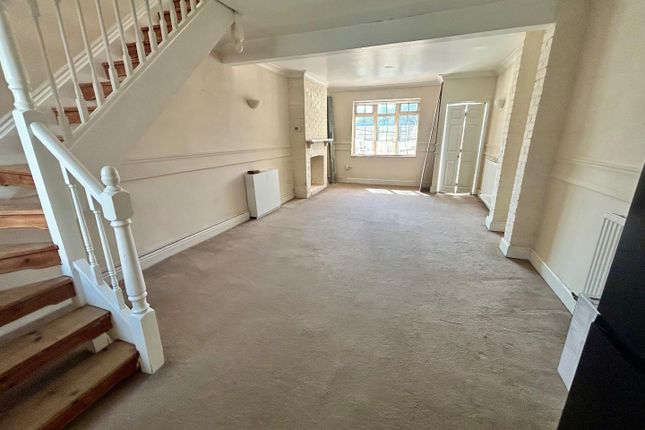 28, Buller Street, Swindon photo 2