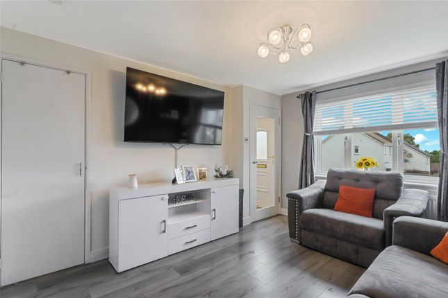 15, Easton Drive, Falkirk photo 2