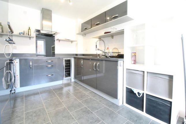 26, Cable Place, Leeds photo 4