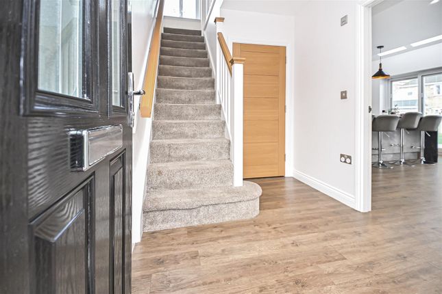 3, Millside Close, Leigh photo 2