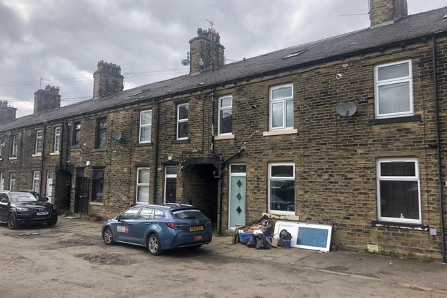 Terraced house to rent in Ingleby Place, Bradford