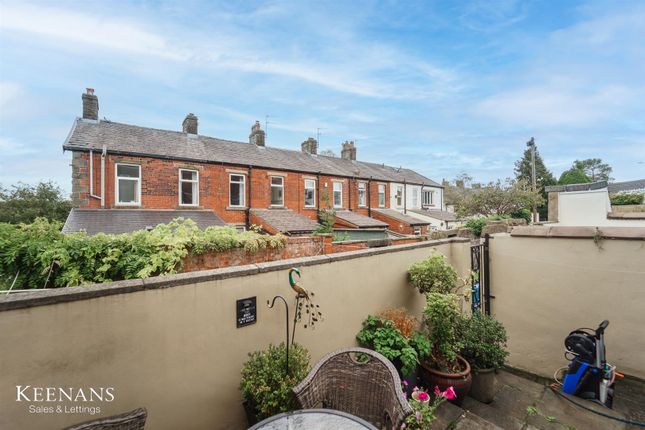 5, Clayton Grove, Clayton Le Dale photo 2