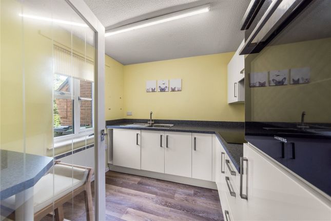 11, Willow Tree Drive, Birmingham photo 3