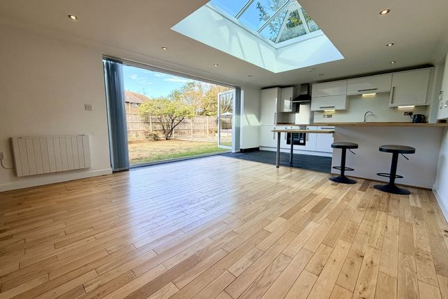 1-bed semi-detached on 7a The Pines, Broadstairs, £250,000