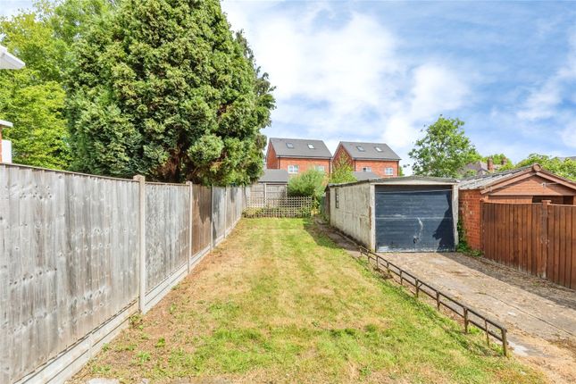 10, Roland Avenue, Coventry photo 4