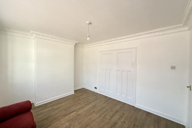 209, Harrow Road, Wembley photo 5