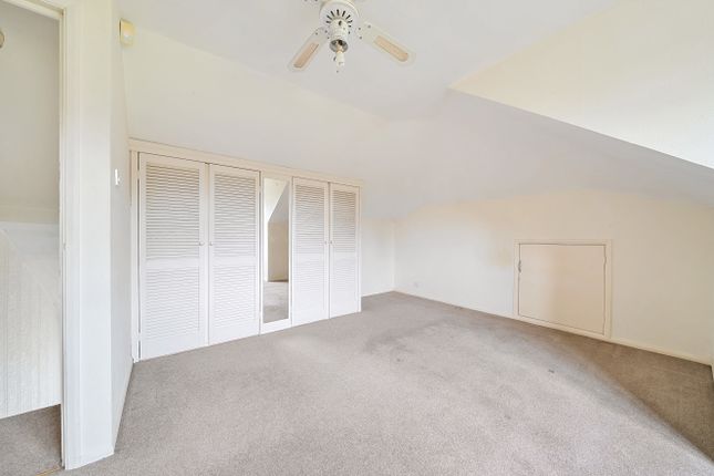 Bungalow to rent in Oregon Square, Orpington