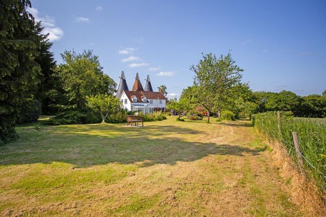 Detached house for sale in Sponden Lane, Sandhurst, Kent