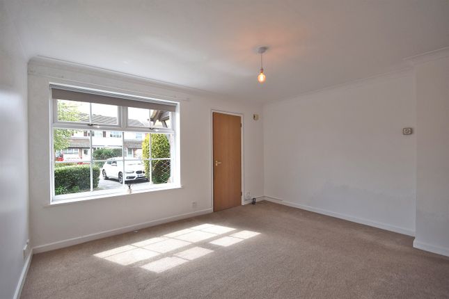 18, Elderfield Close, Emsworth photo 3