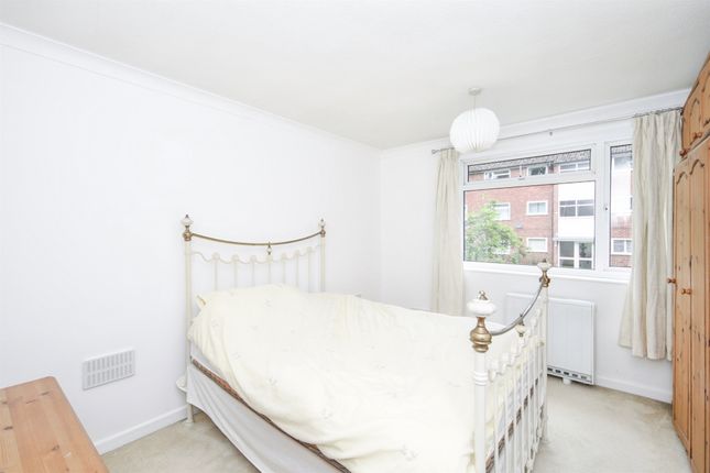 Flat 26, Darlaston Court, 123, Main Road, Meriden photo 4