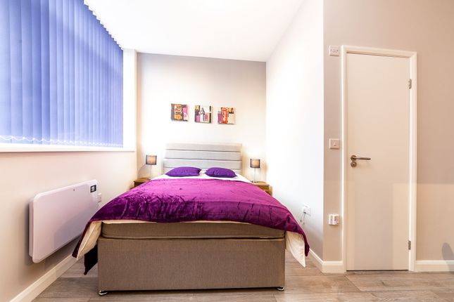 Room 2, Apartment 9, Amicus House, St. Helens photo 5