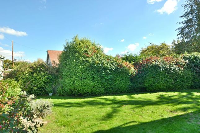 6, Leigh Lane, Colehill photo 3