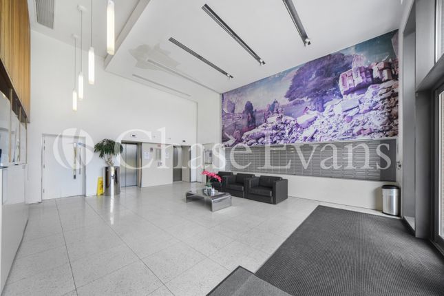 Flat for sale in Marner Point, Jefferson Plaza, Bromley-By-Bow