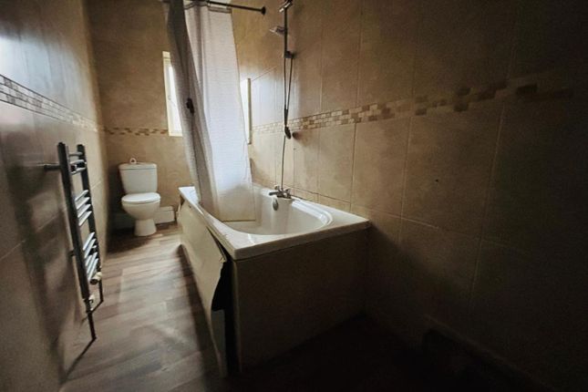 10, Salisbury Avenue, Leeds photo 4