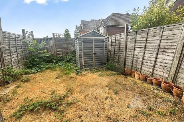 217, Staines Road West, Surrey photo 5