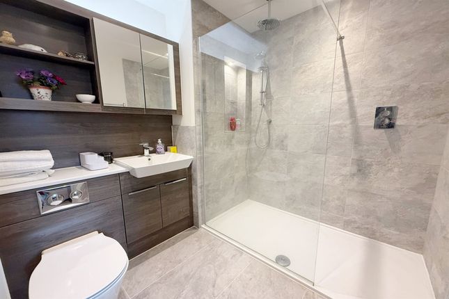 Apt 5, Sir Barnes Wallis House, Stockport photo 3