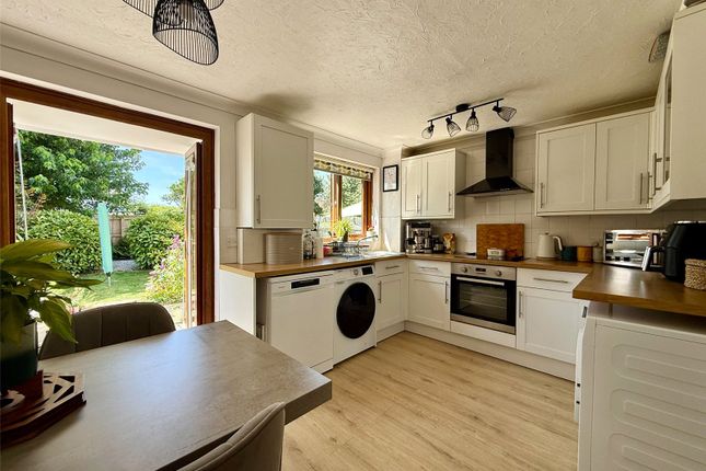 31, Coopers Drive, Barnstaple photo 2