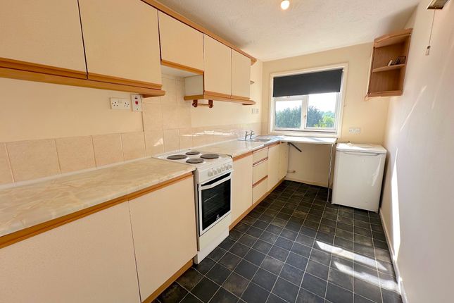 19, Oxford Green, Cannock photo 4