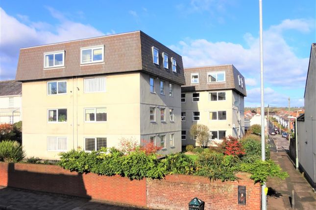 2-bed flat on Fore Street, EXETER, £185,000