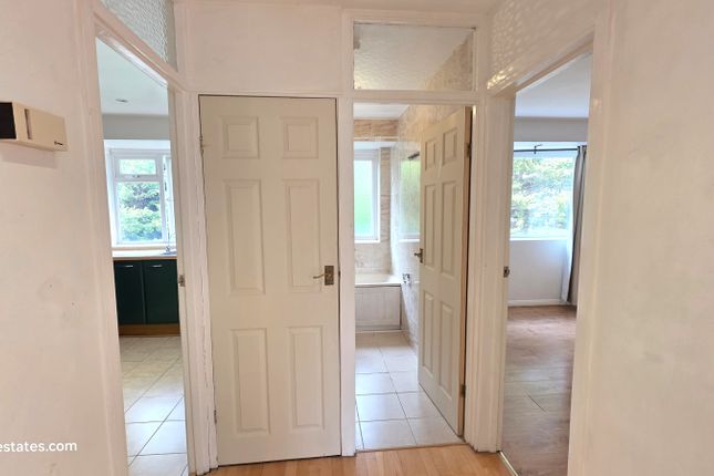 12, Canford Close, ENFIELD photo 3