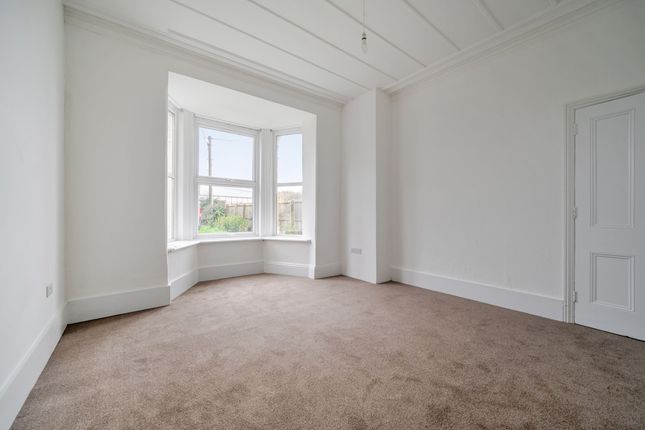 31 Treyew Road, Truro photo 3