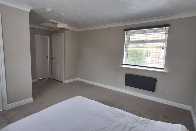 12a, Station Road, Sleaford photo 3