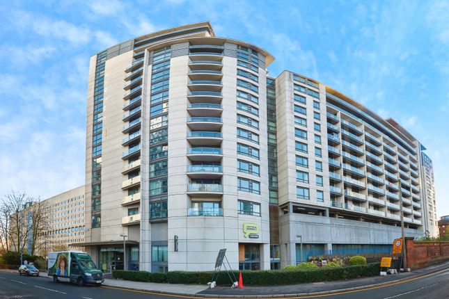 1-bed flat on Apartment 65,, Centenary Plaza, Birmingham, £147,750