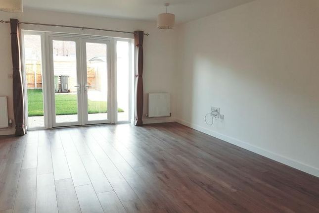 12, Copper Beech Close, Maidstone photo 3