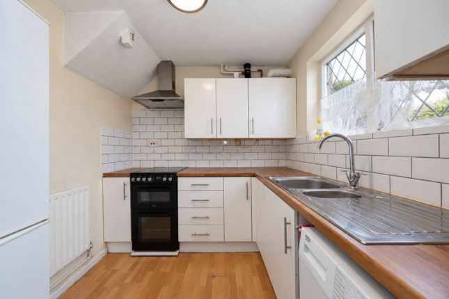22 Bowmans Court, Hemel Hempstead photo 3
