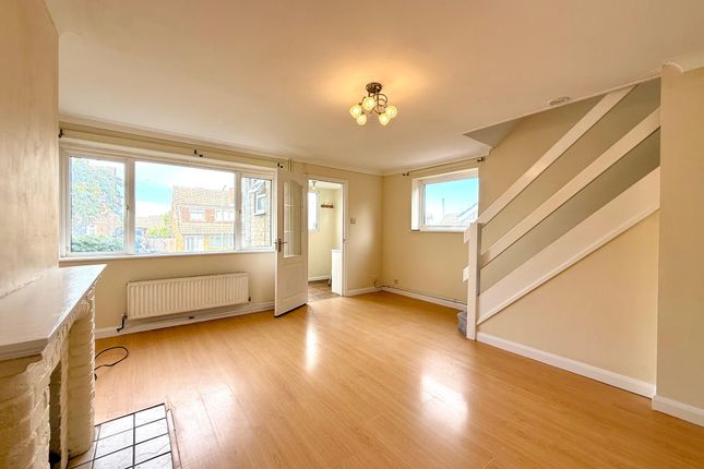 24, Chipstead Close, Maidstone photo 3