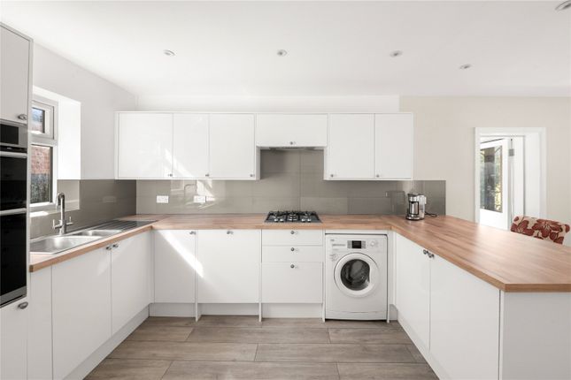 38, Howletts Lane, Ruislip photo 4