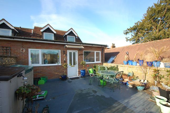 Thumbnail Flat for sale in Townfield Lane, Chalfont St. Giles, Buckinghamshire