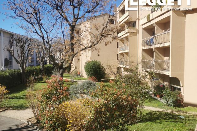 Thumbnail Apartment for sale in Résidence Les Comtadins, 16 Boulevard Limbert, Avignon, Vaucluse, Provence-Alpes-Côte D'azur