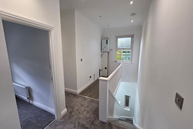 2 Beatrice Avenue, London photo 2