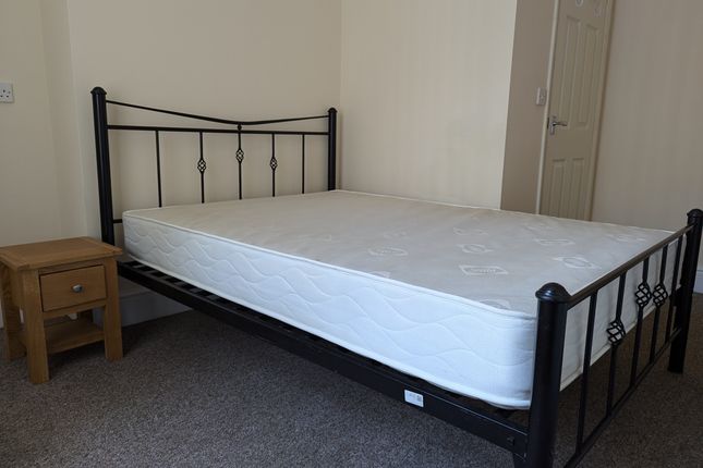 78 York Road, Great Yarmouth photo 5