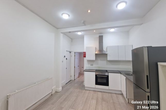 Studio flat on 65b, Northbrook Road, ILFORD, £2,250/mo