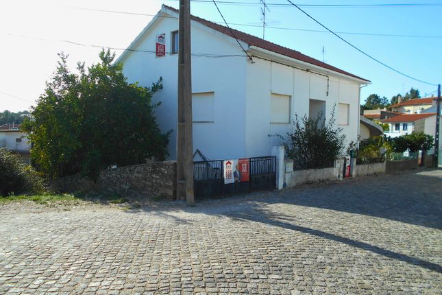 Thumbnail Terraced house for sale in Cebolais De Cima E Retaxo, Castelo Branco (City), Castelo Branco, Central Portugal